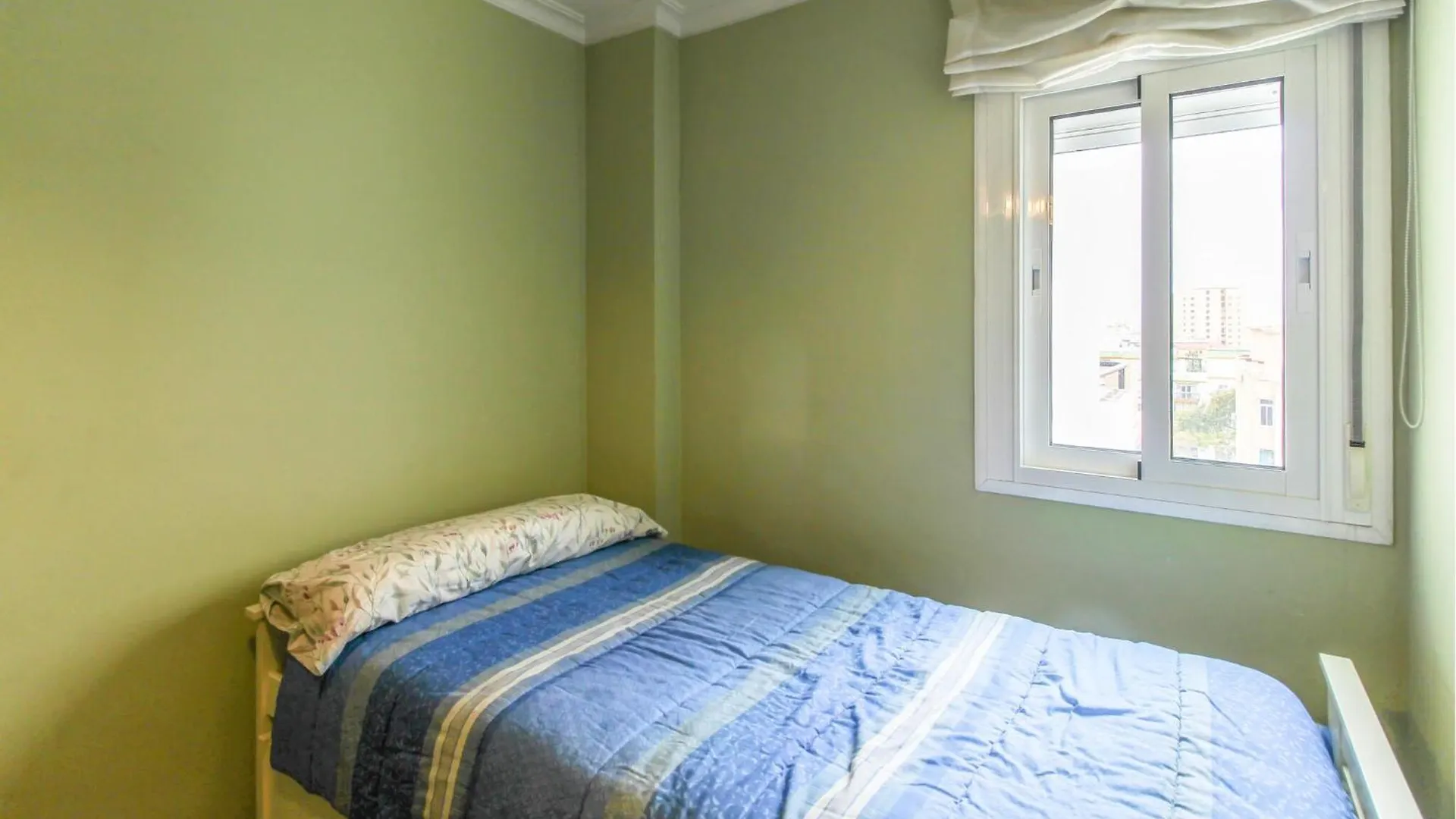Awesome Apartment In Estepona With House Sea View İspanya