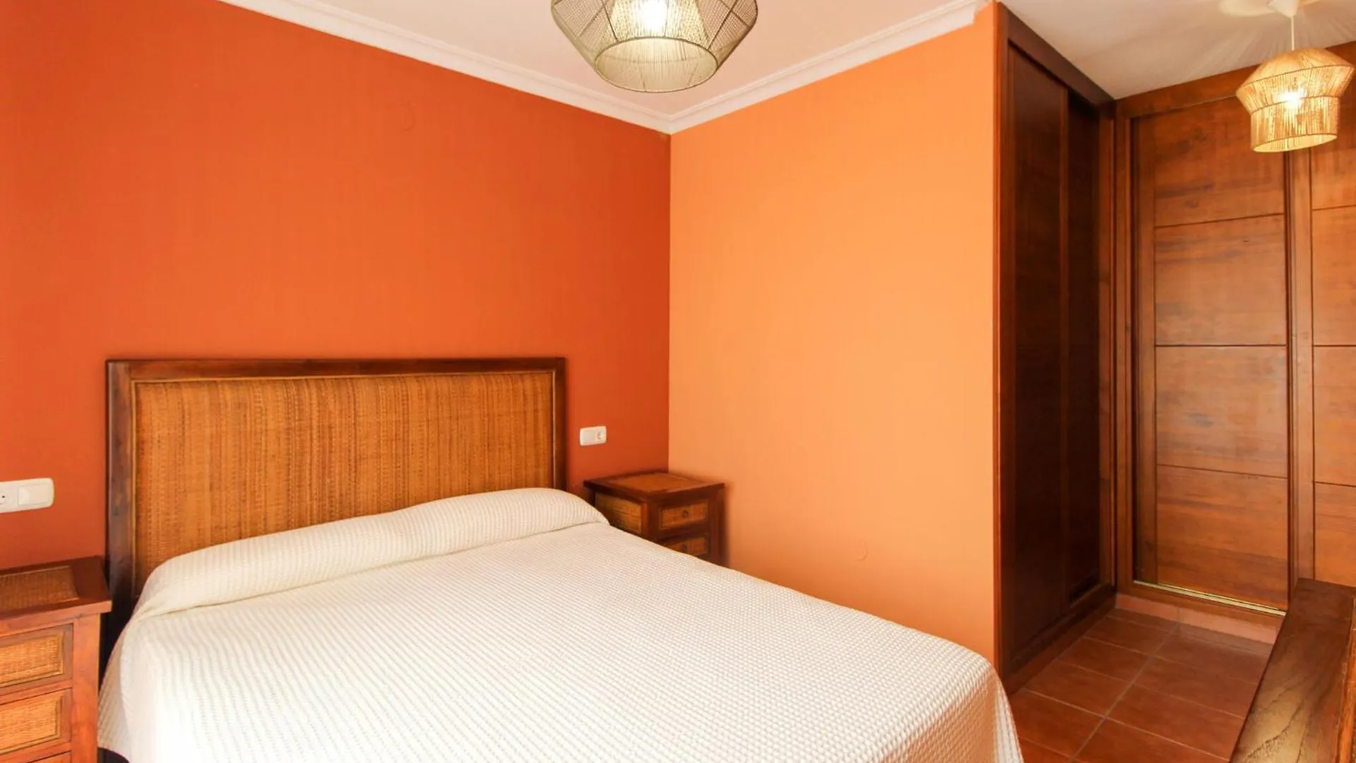 Awesome Apartment In Estepona With House Sea View 0*,  İspanya