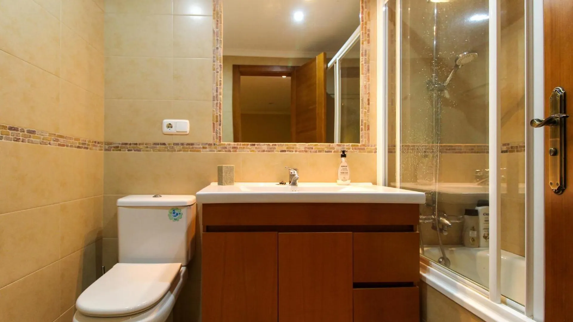 Awesome Apartment In Estepona With House Sea View