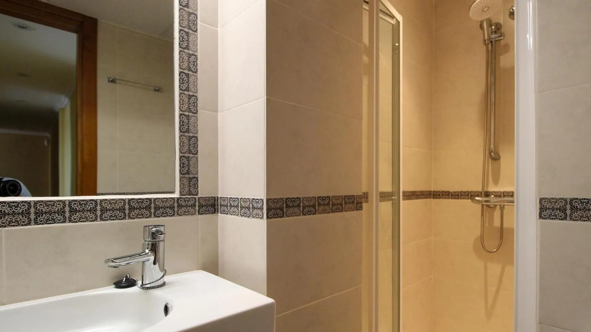 Awesome Apartment In Estepona With House Sea View Spain