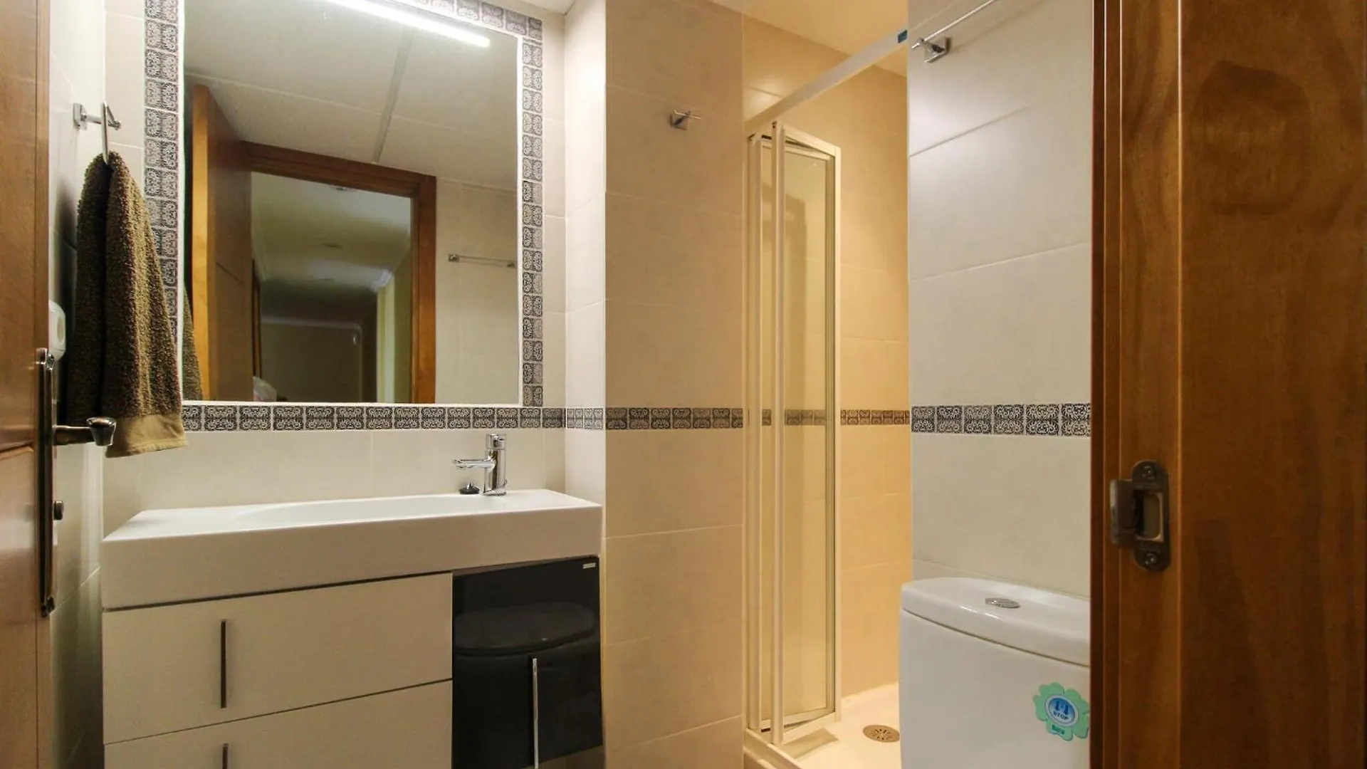 Awesome Apartment In Estepona With House Sea View